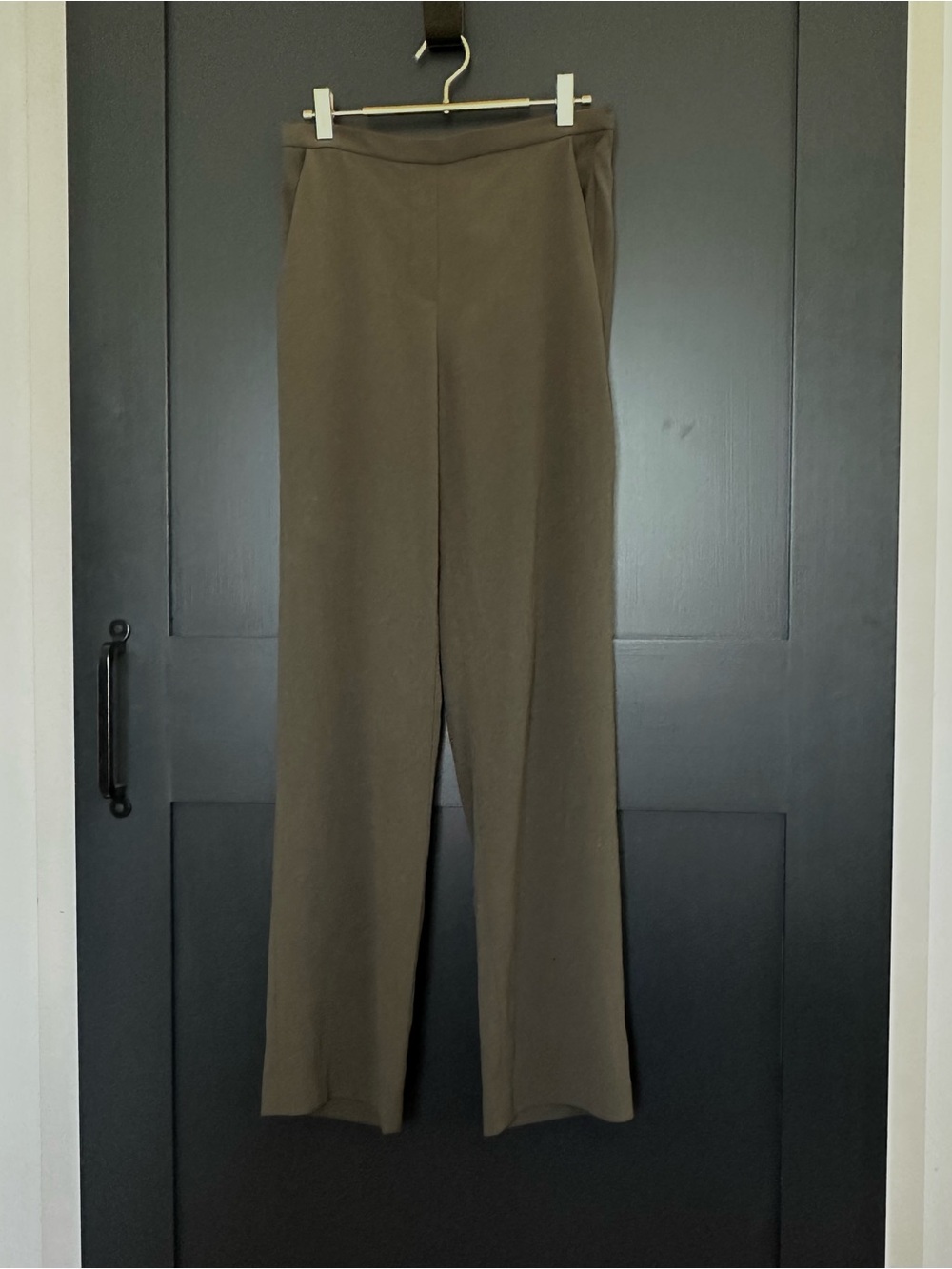 Aritzia Babaton Conan full length straight leg pant / size 6
